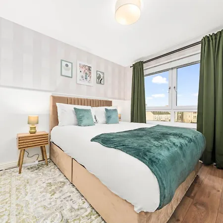 Feriehus Urban Elegance - Spacious 5-bed In Glasgow