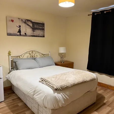 Happy בית אירוח