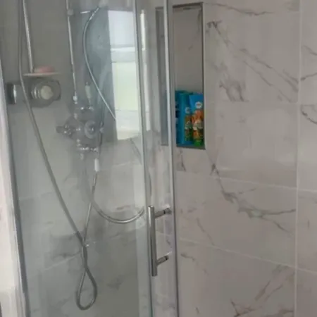 4 Bed Detached Perfect For Families & Groups גלאזגו