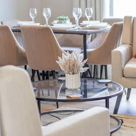 Feriehus Pinkerton House - 3 Bed Rutherglen Glasgow