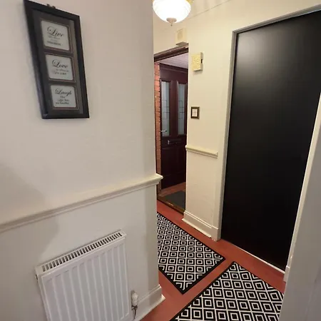 Hydro Secc House 10 Minute Walk *