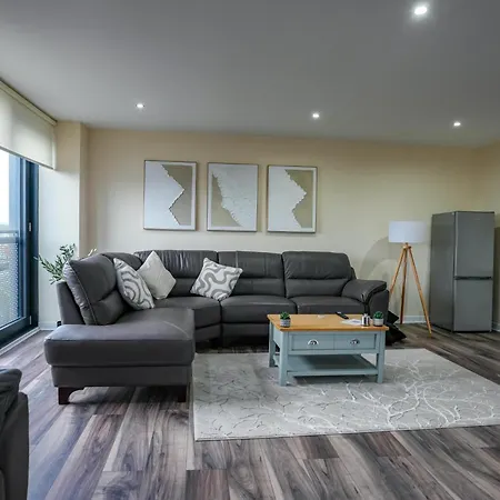 بيت للعطل The Lancefield Luxe *