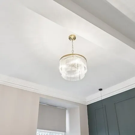 Spacious 5 Bedroom With 3 Bathrooms And Private Parking Glasgow