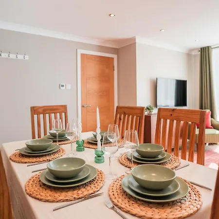Henderson House - West End 3 Bedroom Family * Glasgow