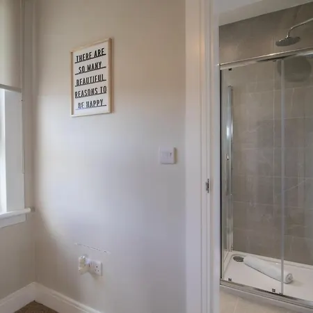 Pinkerton House - 3 Bed Rutherglen Vakantiehuis Glasgow