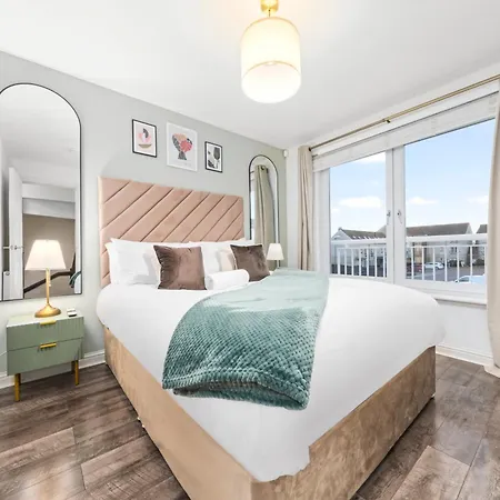 بيت للعطل Urban Elegance - Spacious 5-bed In غلاسغو