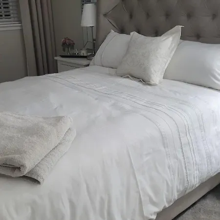 Holiday home Stylish, Modern 3 Bedroom House, Free Parking X 2 Glasgow