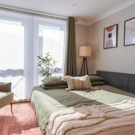 펜션 Henderson House - West End 3 Bedroom Family