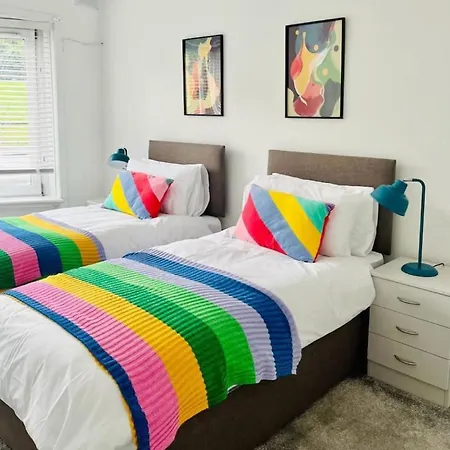 Clyde Fifty Two - Apartman *