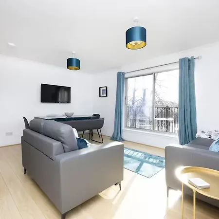 Daire Bright 3 Bed Overlooking The Clyde Sec & Hydro *