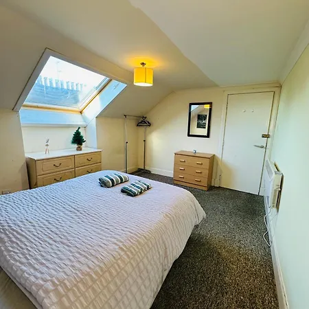 The Nest Retreat Apartment Glasgow