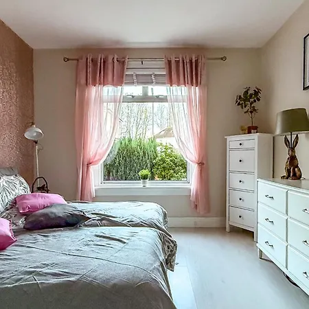 Quite And New House, Commore Drive * Glasgow