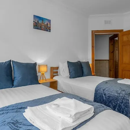 Appartement 3 Bedroom Apartment - Glasgow Cromdale St - Sleeps 5 - Contractors, Business & Relocations - Free Parking Glasgow