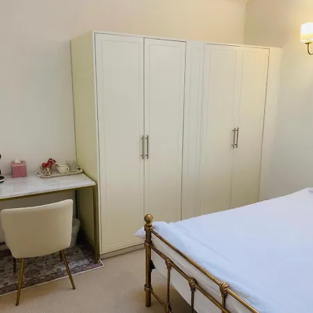 Cozy In Апартаменты Глазго