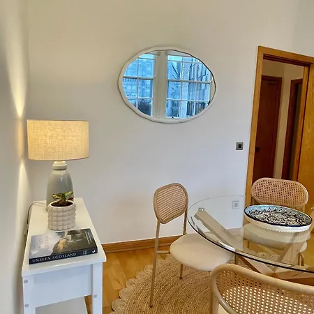 Luxury Historic City-centre Flat & Free Parking Apartamento