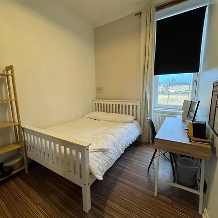 West-end 2 Bed Flat Entire Place W Free Parking * グラスゴー