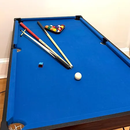 Free Pool Table Cinema Tabletennis Airhockey * 格拉斯哥