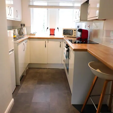 Bright 3 Bed Overlooking The Clyde Sec & Hydro *