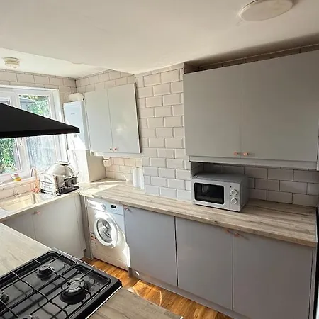 Welcome To Your Perfect Getaway Apartment *