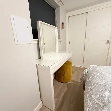 Appartamento 2-bed Flat In East End *