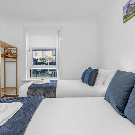 Appartement 3 Bedroom Apartment - Glasgow Cromdale St - Sleeps 5 - Contractors, Business & Relocations - Free Parking *