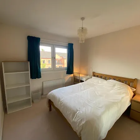 Apartment Modern 2 Bedroom Flat In Finnieston, With Private Parking