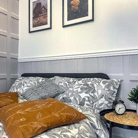 Apartmán Quite And New House, Commore Drive