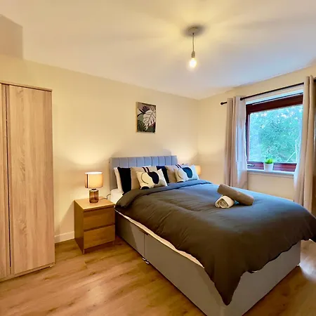 Apartment Garden-view 2br - Free Parking & Wifi