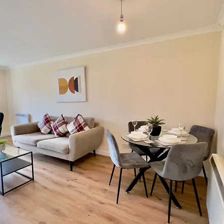 Garden-view 2br - Free Parking & Wifi *