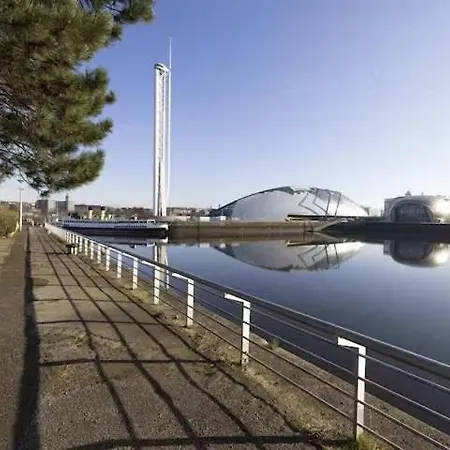 Apartment Bright 3 Bed Overlooking The Clyde Sec & Hydro *