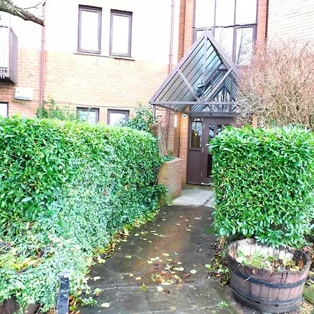 Daire Bright 3 Bed Overlooking The Clyde Sec & Hydro