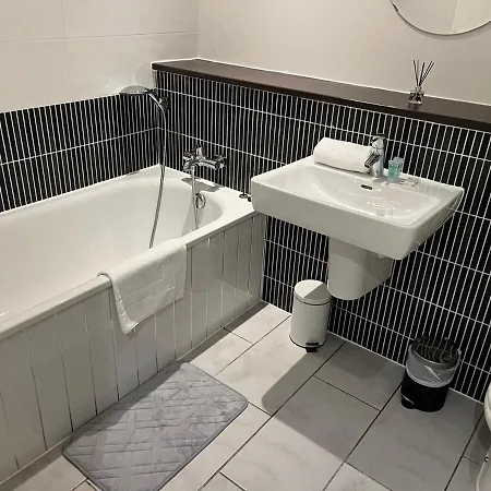 Centre Luxury