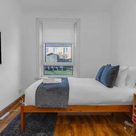 Appartement 3 Bedroom Apartment - Glasgow Cromdale St - Sleeps 5 - Contractors, Business & Relocations - Free Parking