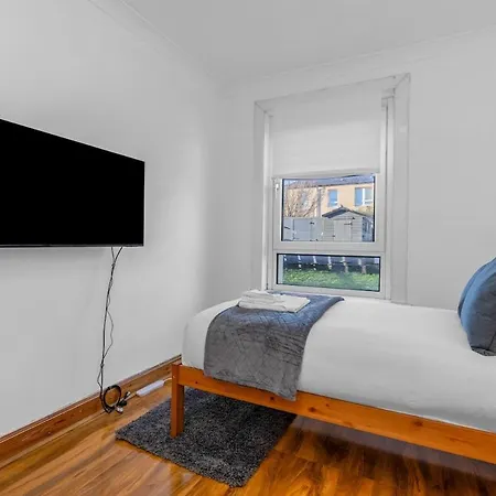 Appartement 3 Bedroom Apartment - Glasgow Cromdale St - Sleeps 5 - Contractors, Business & Relocations - Free Parking Glasgow