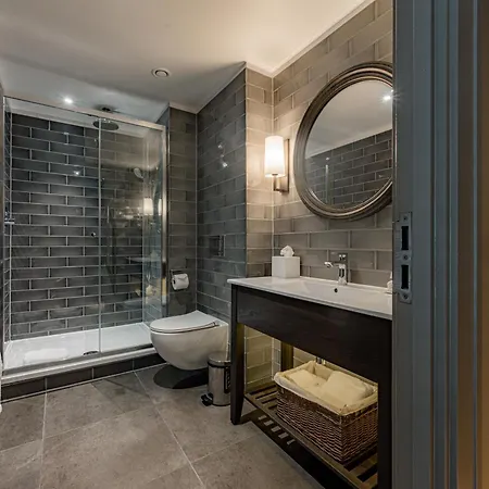 Dakota Hotel 5*