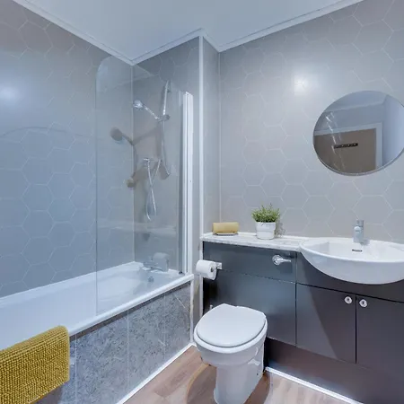 The Ovo Hydro Penthouse With Free Parking Appartement