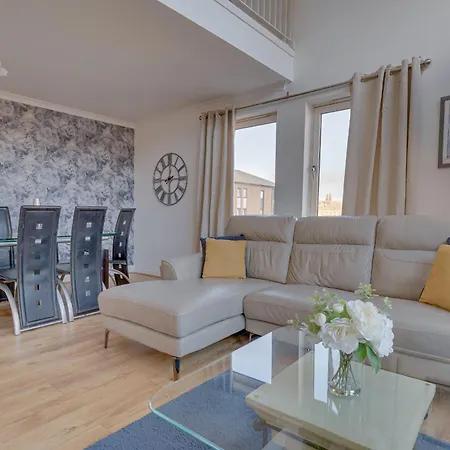 The Ovo Hydro Penthouse With Free Parking