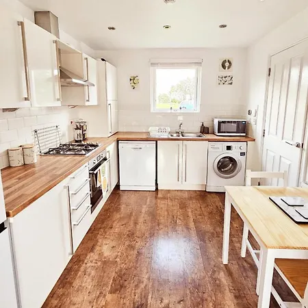 Feriehus Modern 5 Bedroom Townhouse With Free Parking Glasgow