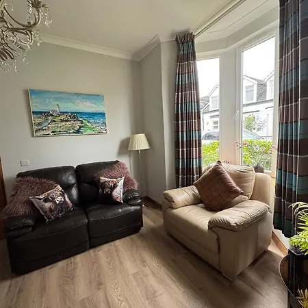 Vakantiehuis Charming 3-bedroom House