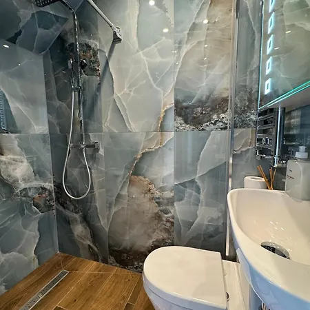 Charming 3-bedroom House Glasgow