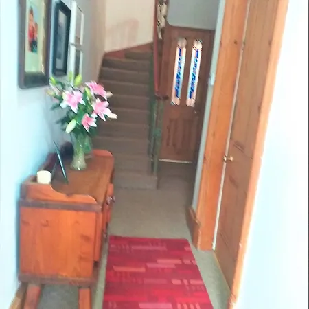 Beautiful Town House In Old Cathcart Village, Semesterbostad *