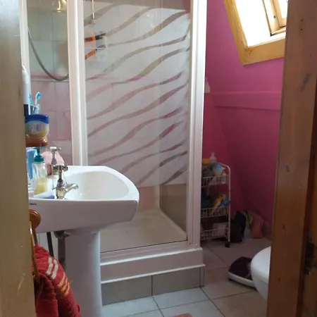 Beautiful Town House In Old Cathcart Village, *