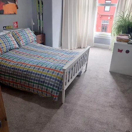 Holiday home Beautiful Town House In Old Cathcart Village, *