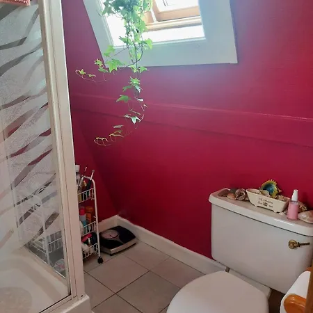 Holiday home Beautiful Town House In Old Cathcart Village,