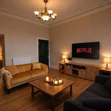 Apartment Contractors And Guests Grand 3 Bedroom Free Parking Fully Equipped Glasgow