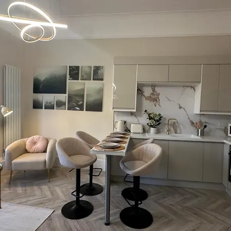 Romantic Brand New Flat, Centre Apartment