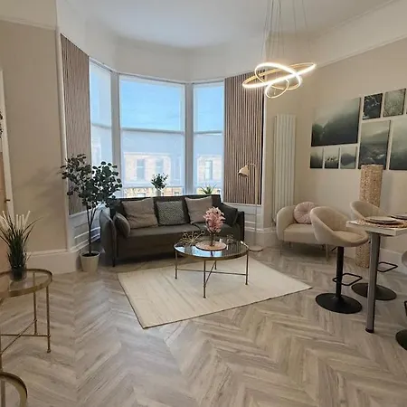 Apartment Romantic Brand New Flat, Centre
