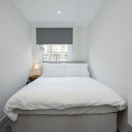דירה 1br Shawlands Walk To Queens Park With Parking גלאזגו