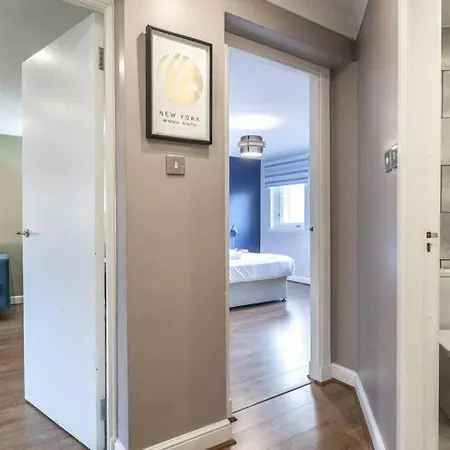 Modern Merchant 1 Bed With Free Parking Apartment *