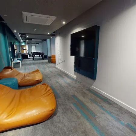For Students Only - Elgin Place In 5 Min Walk To Charing Cross Station Апартаменты *